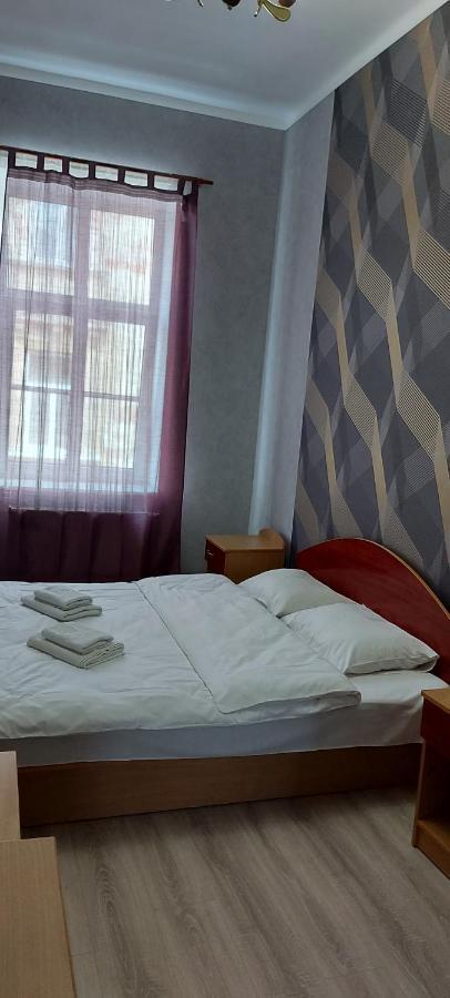2 Bedroom Apartment On Tomashivskogo Street 7 ลวีฟ ภายนอก รูปภาพ